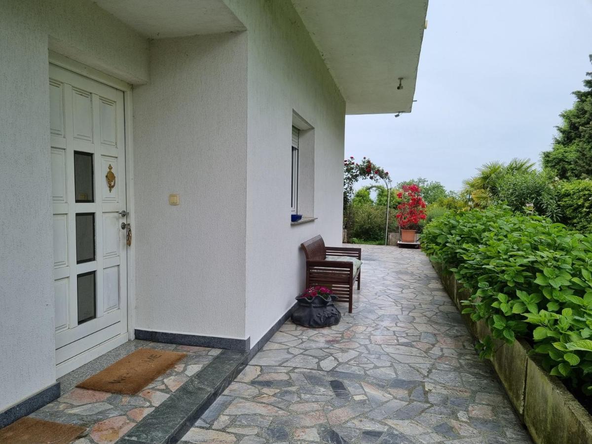 Garden Apartment Сечовле Экстерьер фото